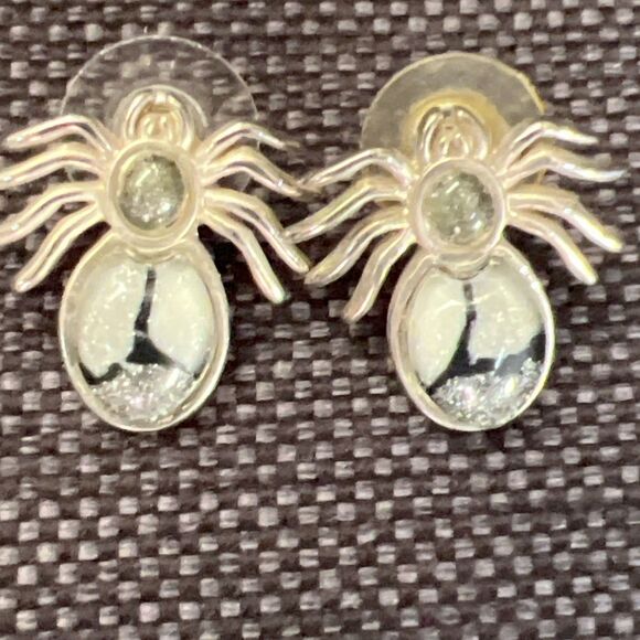 Vintage Silver Tone and Druzy Style Stone Spider Brooch And Earring Set - Picture 3 of 7